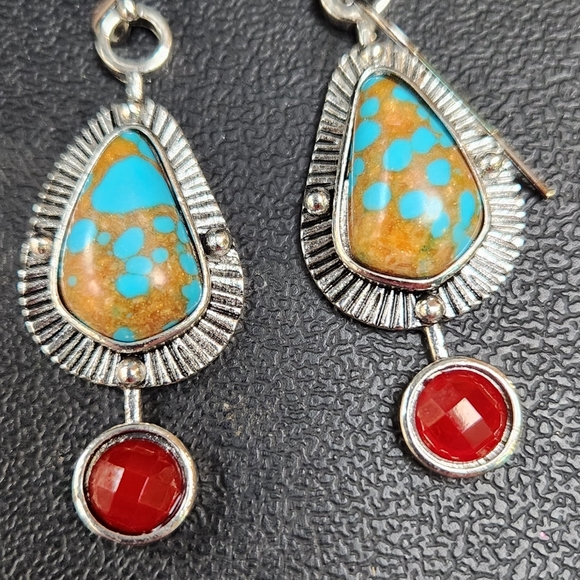 Navajo Silver Turquoise Drop Earrings Turquoise South Western NWT - Picture 2 of 4